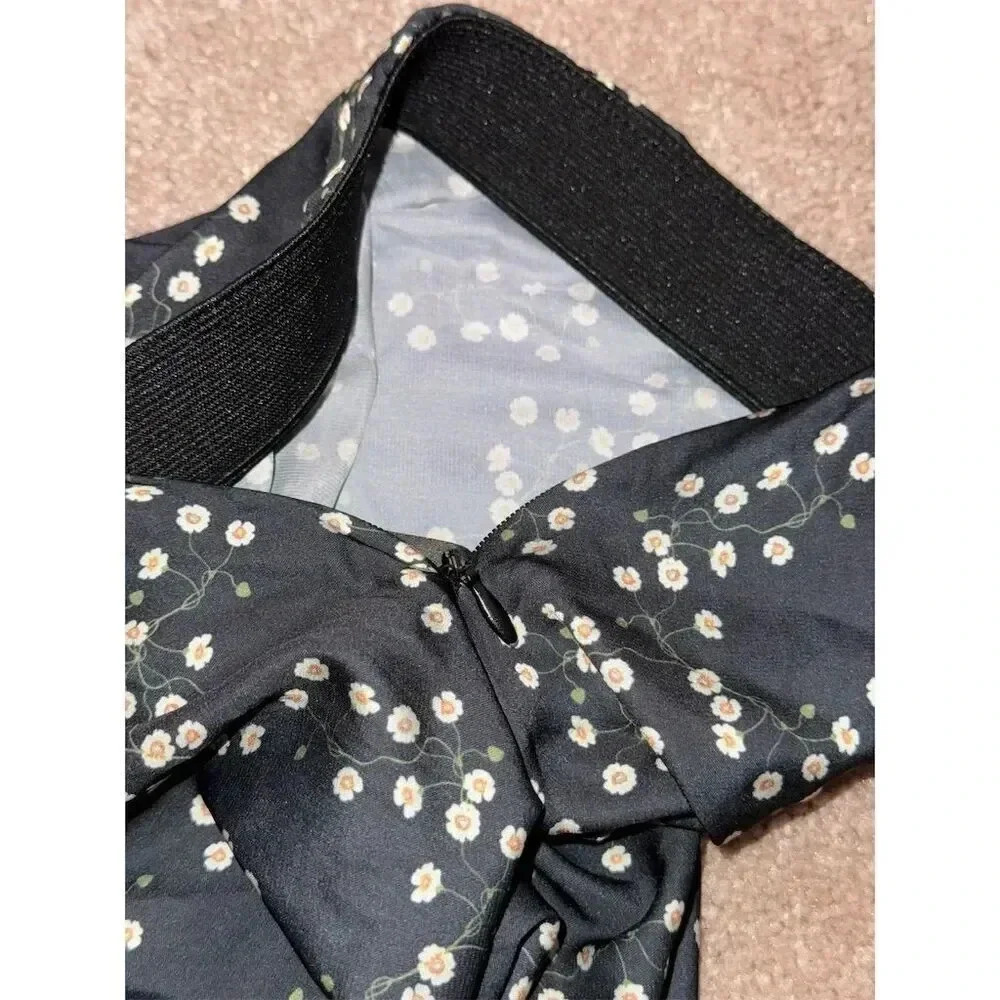 - Urban Outfitters Women's Floral Midi Skirt Black White Flowers Size S/P - Picture 5 of 9
